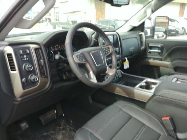 2018 GMC Sierra 3500HD Denali Oshkosh WI