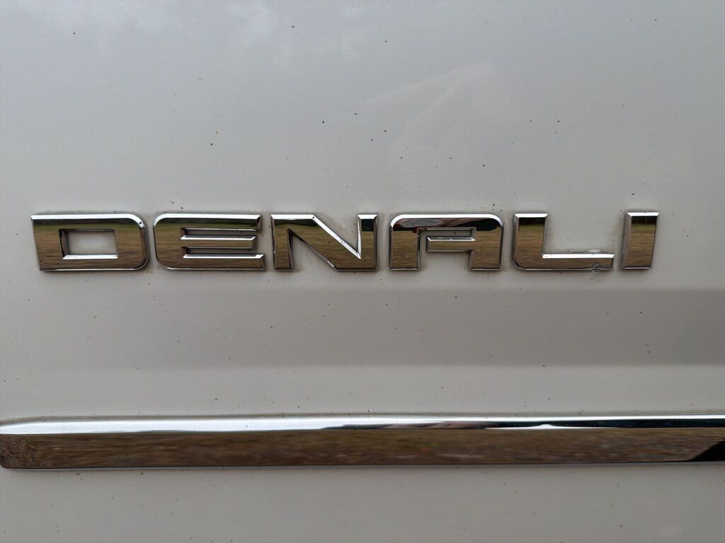 2018 GMC Yukon XL Denali 4WD Minocqua WI 2018 GMC Yukon XL Denali 4WD Minocqua WI