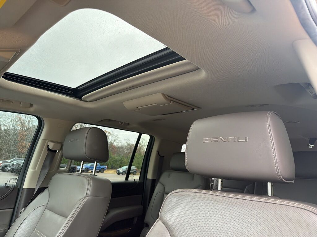 2018 GMC Yukon XL Denali 4WD Minocqua WI 2018 GMC Yukon XL Denali 4WD Minocqua WI