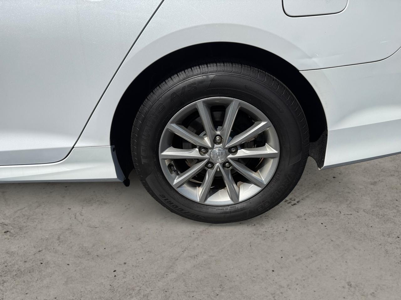 2018 HYUNDAI SONATA SE Kansas City MO 2018 HYUNDAI SONATA SE Kansas City MO