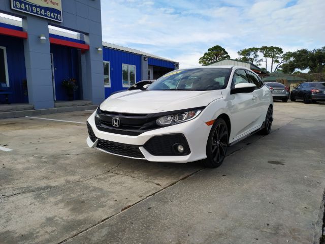 2018 Honda Civic Hatchback Sport's photo