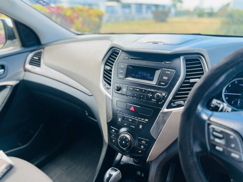 2018 Hyundai Santa Fe DM (2.4L Petrol) Vaitele 2018 Hyundai Santa Fe DM (2.4L Petrol) Vaitele