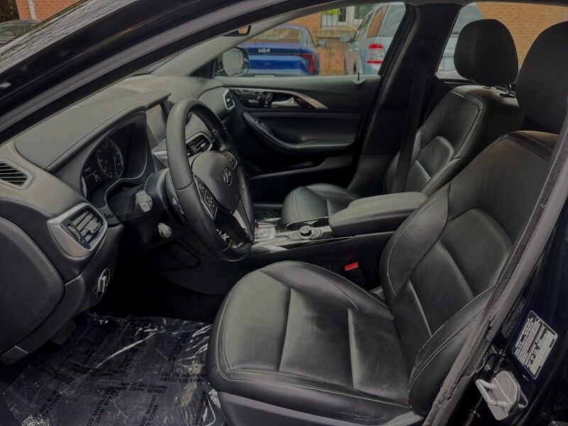 2018 INFINITI QX30 Luxury Arlington VA