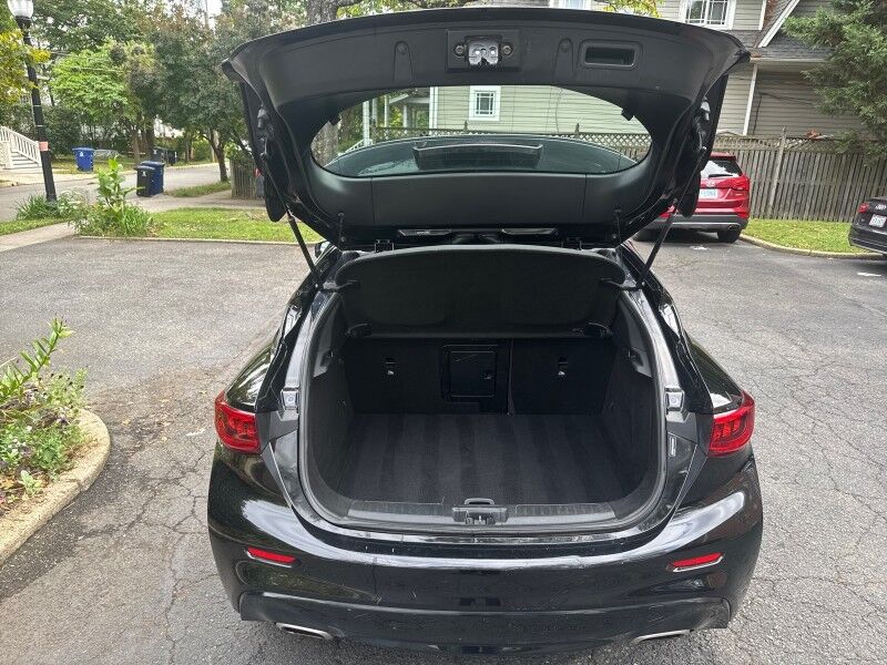 2018 INFINITI QX30 Luxury Arlington VA