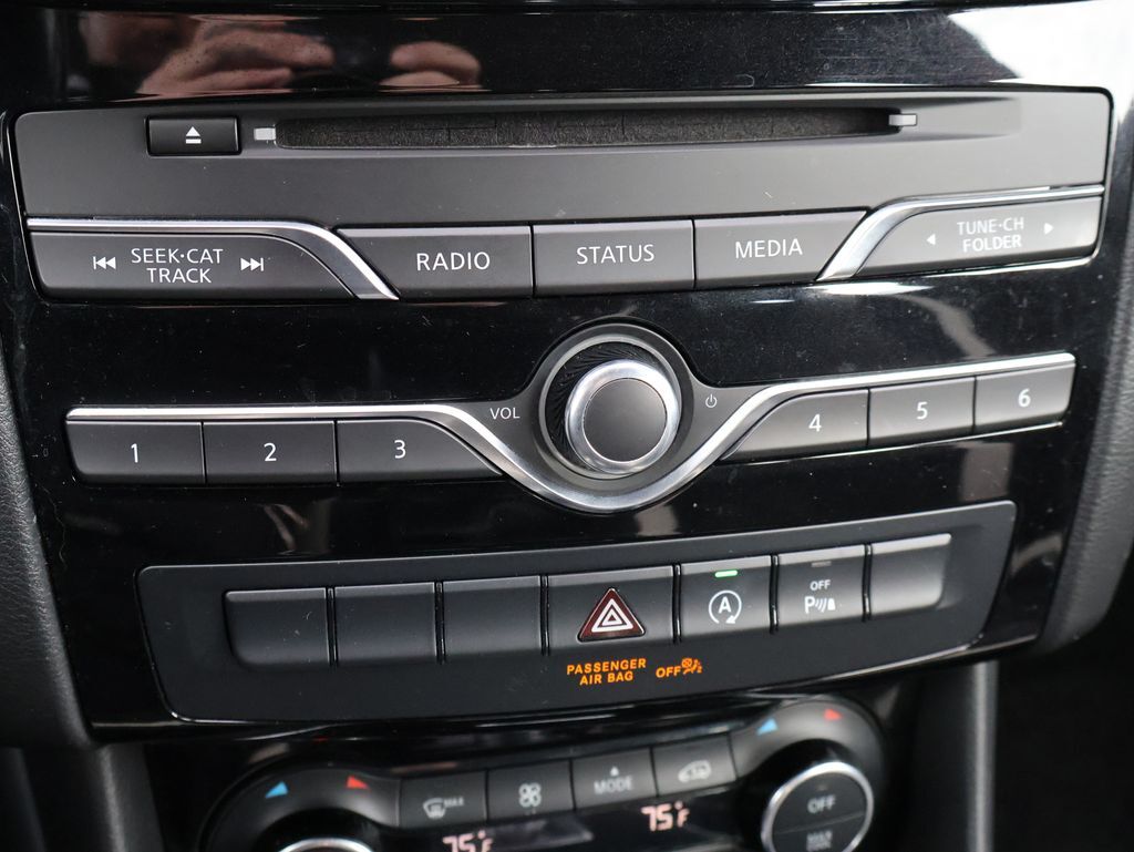 2018 INFINITI QX30 Sport