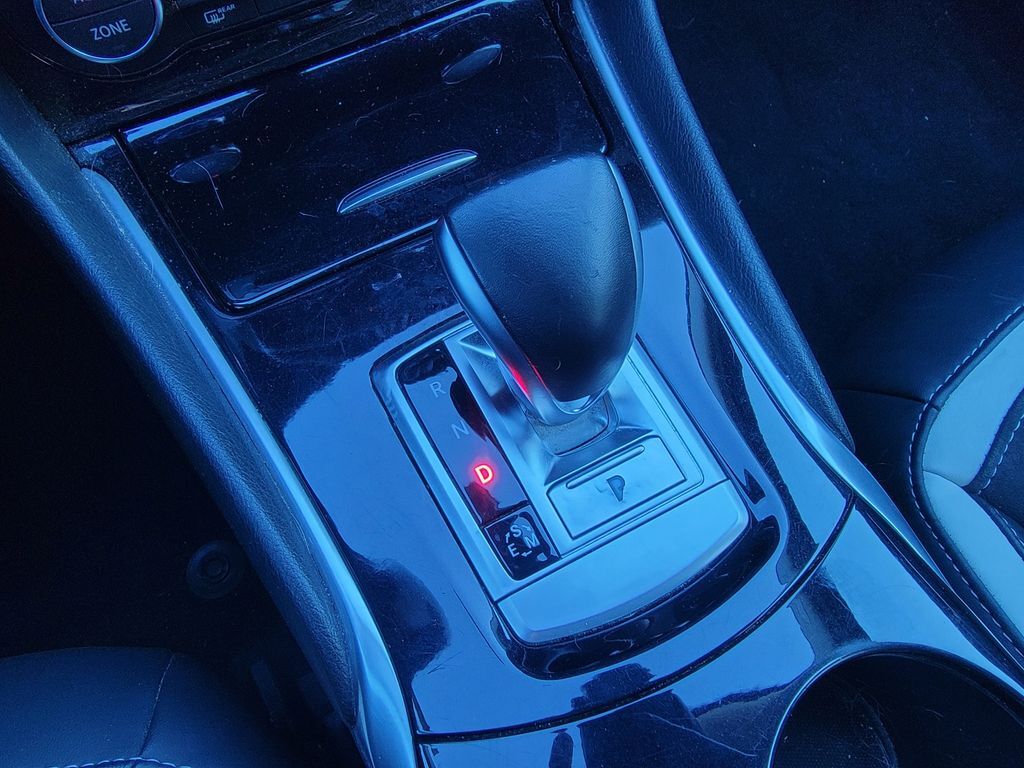 2018 INFINITI QX30 Sport