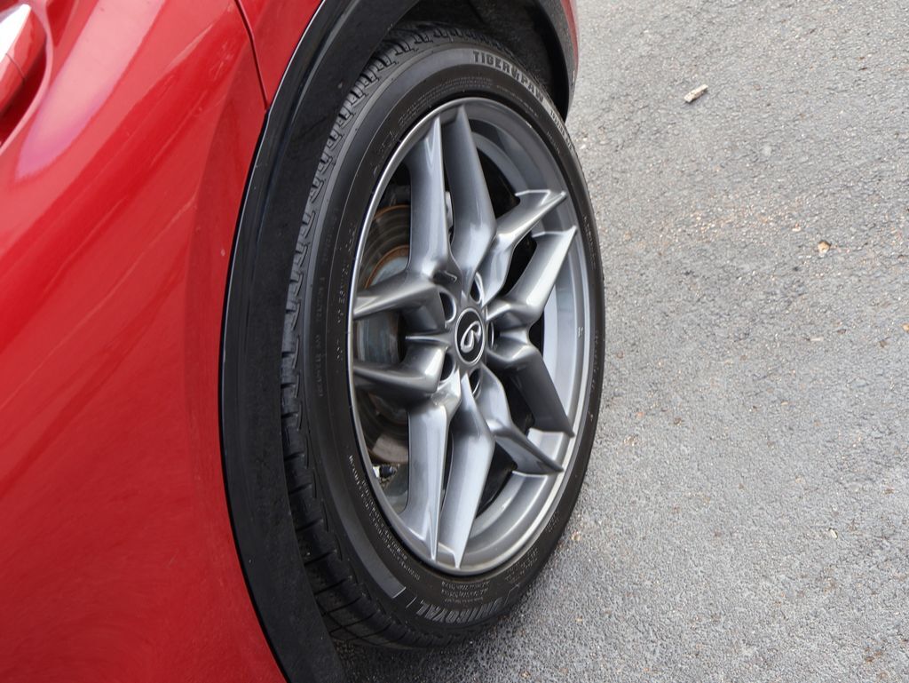 2018 INFINITI QX30 Sport