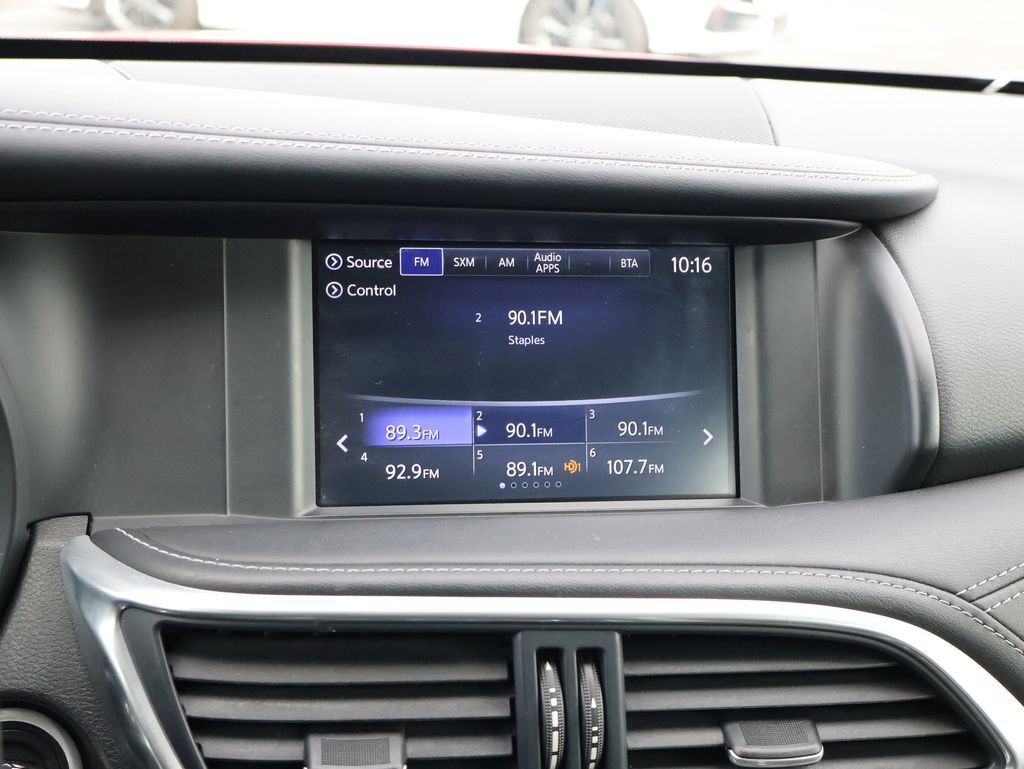 2018 INFINITI QX30 Sport