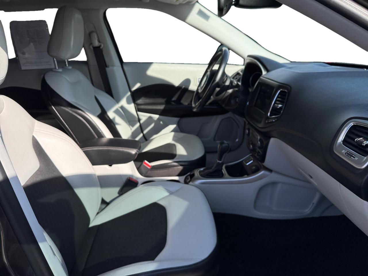 2018 JEEP COMPASS LATITUDE Latitude Kansas City MO 2018 JEEP COMPASS LATITUDE Latitude Kansas City MO