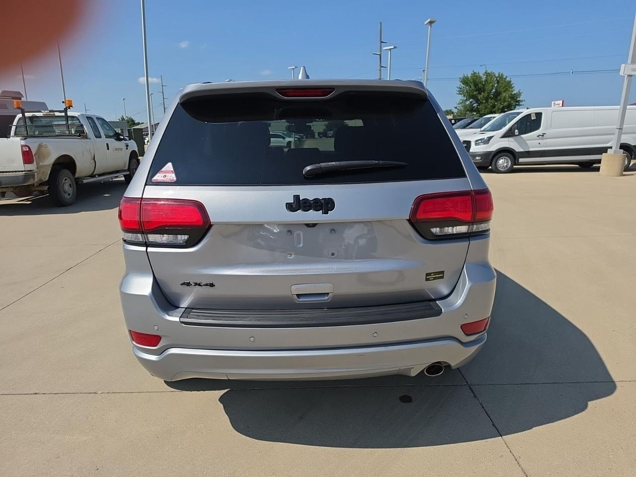 2018 Jeep Grand Cherokee Altitude Watertown SD 2018 Jeep Grand Cherokee Altitude Watertown SD