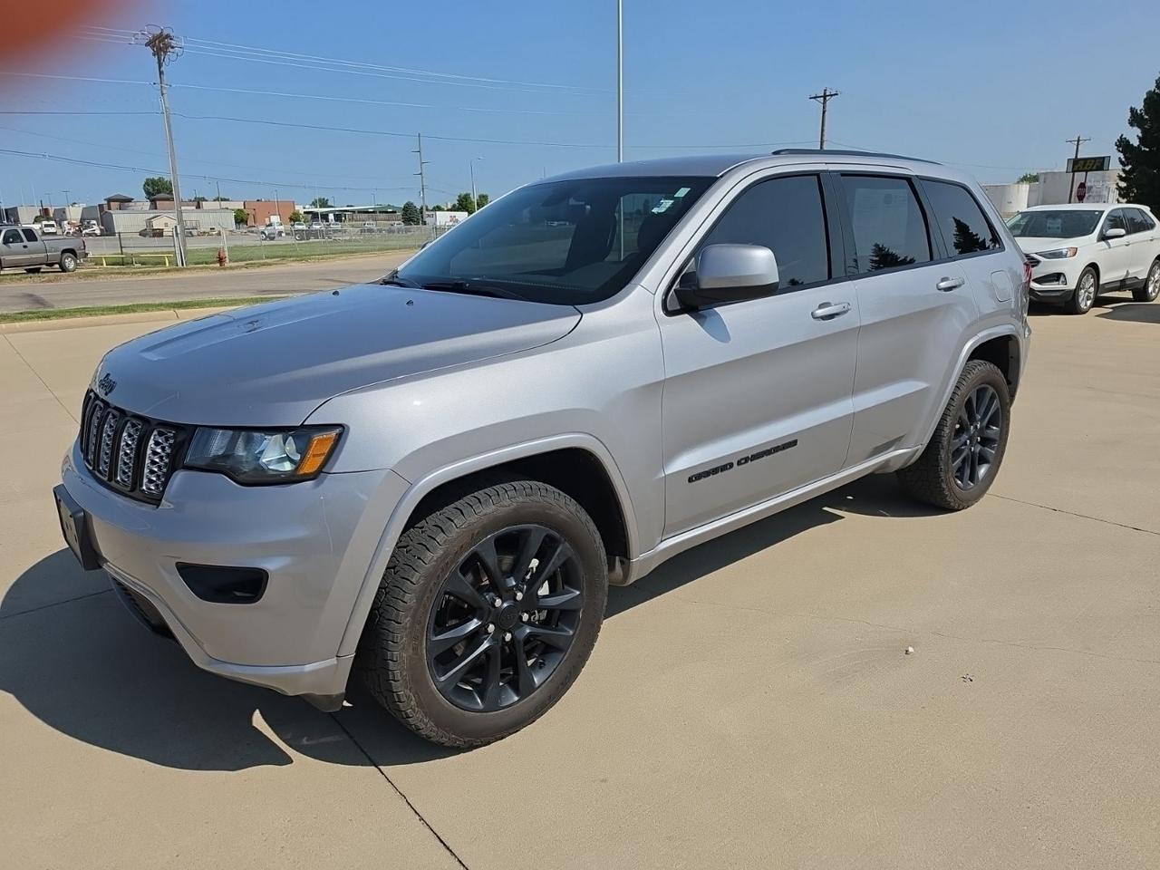 2018 Jeep Grand Cherokee Altitude Watertown SD 2018 Jeep Grand Cherokee Altitude Watertown SD