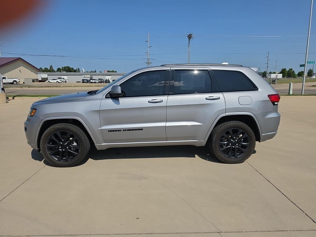 2018 Jeep Grand Cherokee Altitude Watertown SD 2018 Jeep Grand Cherokee Altitude Watertown SD