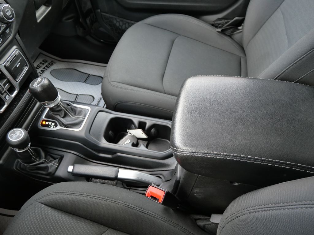 2018 Jeep Wrangler Unlimited Sahara Mt Pleasant MI