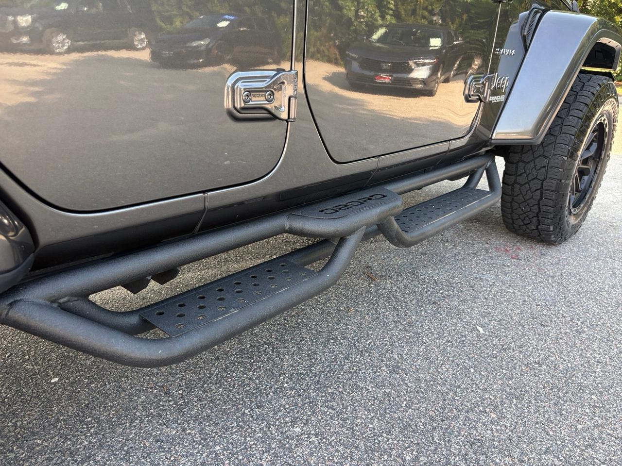 2018 Jeep Wrangler Unlimited Sahara, TOW PACKAGE, RUNNING BOARDS, BACKUP CAMERA, PARKING SENSORS, BLIND SPOT ALERT, FORWARD COLLISION WARNING, HEATED STEERING WHEEL & SEATS, APPLE CARPLAY/ANDROID AUTO, LOW MILES, WRANGLE THE ROAD! Virginia Beach VA 2018 Jeep Wrangler Unlimited Sahara, TOW PACKAGE, RUNNING BOARDS, BACKUP CAMERA, PARKING SENSORS, BLIND SPOT ALERT, FORWARD COLLISION WARNING, HEATED STEERING WHEEL & SEATS, APPLE CARPLAY/ANDROID AUTO, LOW MILES, WRANGLE THE ROAD! Virginia Beach VA