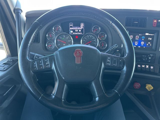2018 Kenworth T680 Watertown SD 2018 Kenworth T680 Watertown SD