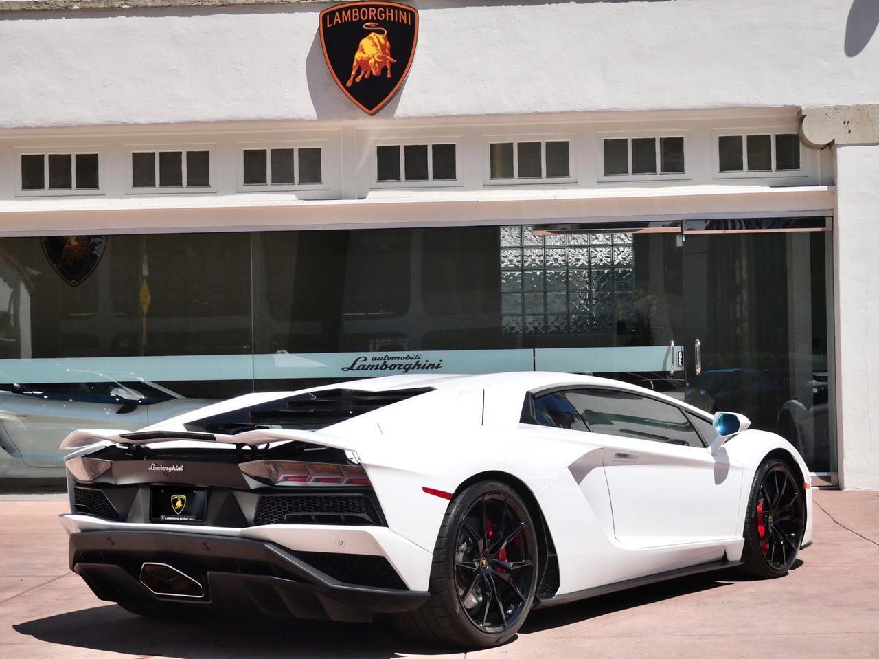 2018 Lamborghini Aventador S Base Base