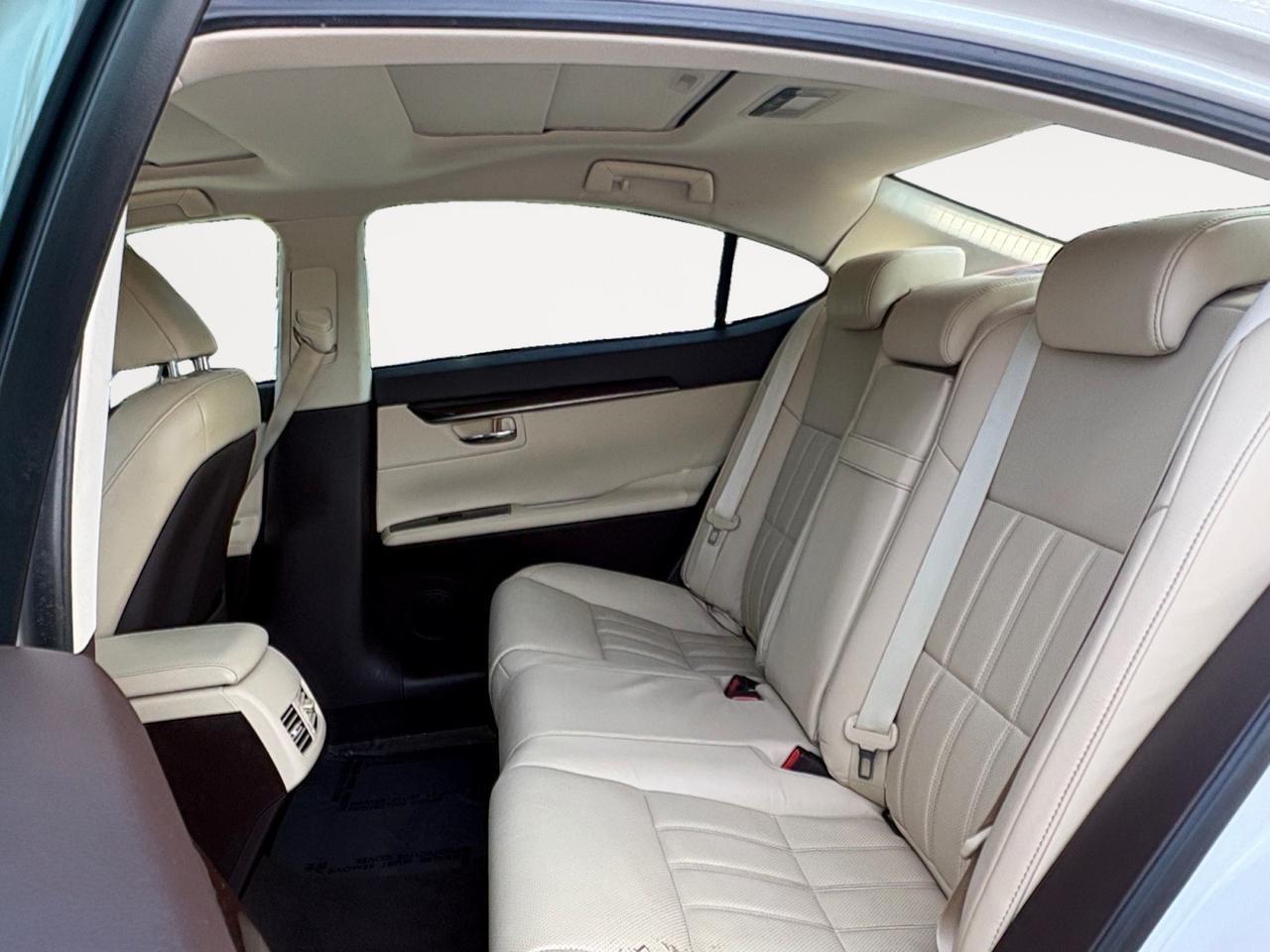 2018 Lexus ES 350, BLIND SPOT ALERT, FORWARD COLLISION WARNING, LANE DEPARTURE, TWIN SUNROOF, HEATED & VENTILATED SEATS, BACKUP CAMERA WITH PARKING SENSORS, TINTED WINDOWS, NAVIGATION, REMOTE START, ONLY 59K MIL, RIDE IN LUXURIOUS STYLE! Virginia Beach VA 2018 Lexus ES 350, BLIND SPOT ALERT, FORWARD COLLISION WARNING, LANE DEPARTURE, TWIN SUNROOF, HEATED & VENTILATED SEATS, BACKUP CAMERA WITH PARKING SENSORS, TINTED WINDOWS, NAVIGATION, REMOTE START, ONLY 59K MIL, RIDE IN LUXURIOUS STYLE! Virginia Beach VA