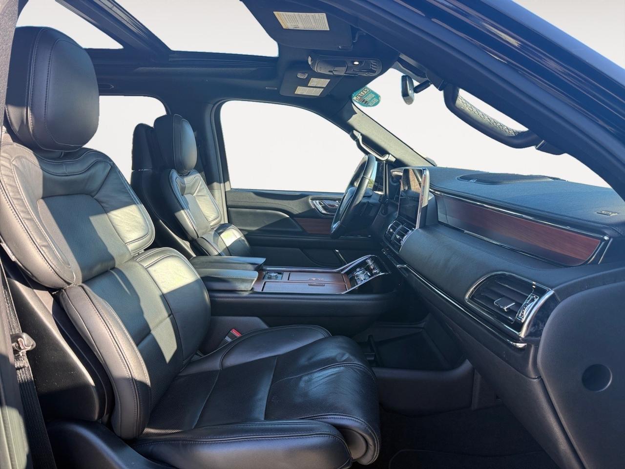 2018 Lincoln Navigator L Reserve, HEATED AND VENTILATED SEATS, HEATED 2ND ROW, POWERED 3RD ROW, MOONROOF, POWER RUNNING BOARDS, POWER LIFTGATE W/ FOOT ACTIVATION, REMOTE START, BACKUP CAMERA, HEATED AND POWER FOLDING MIRRORS, HEATED STEERING WHEEL, CLEAN CARFAX, ONLY 1 OWNER Norfolk VA 2018 Lincoln Navigator L Reserve, HEATED AND VENTILATED SEATS, HEATED 2ND ROW, POWERED 3RD ROW, MOONROOF, POWER RUNNING BOARDS, POWER LIFTGATE W/ FOOT ACTIVATION, REMOTE START, BACKUP CAMERA, HEATED AND POWER FOLDING MIRRORS, HEATED STEERING WHEEL, CLEAN CARFAX, ONLY 1 OWNER Norfolk VA