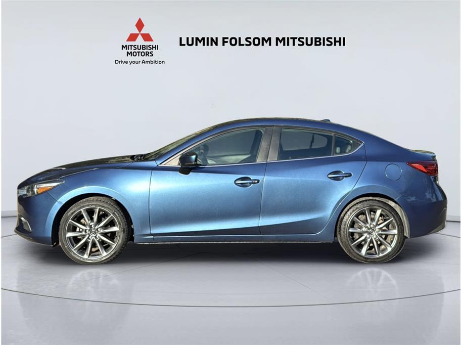 2018 Mazda MAZDA3 Touring Sedan 4D 2018 Mazda MAZDA3 Touring Sedan 4D