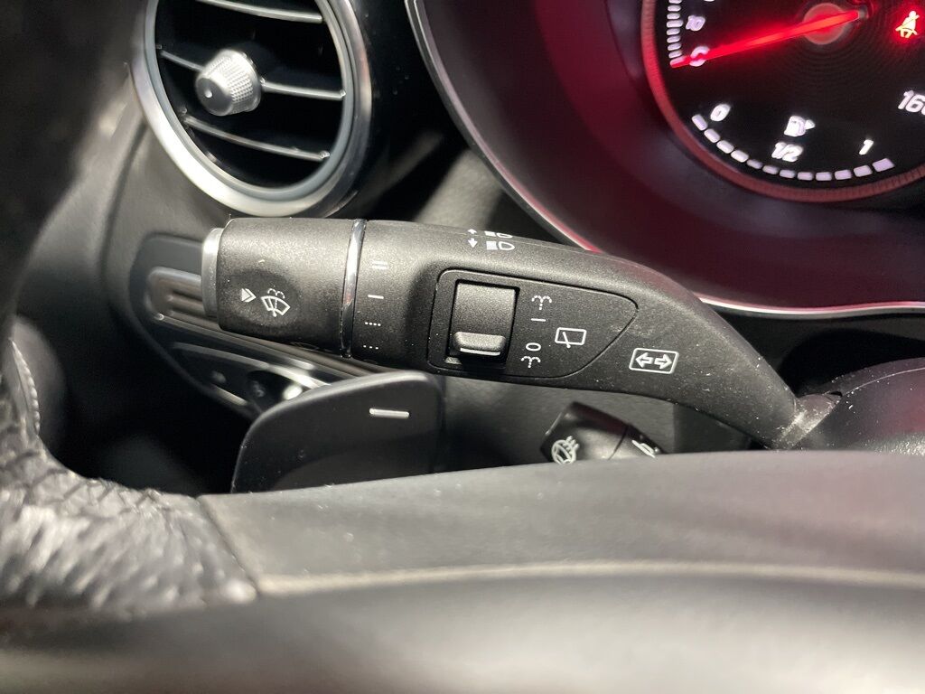 2018 Mercedes-Benz GLC GLC 300 AWD Fond du Lac WI 2018 Mercedes-Benz GLC GLC 300 AWD Fond du Lac WI