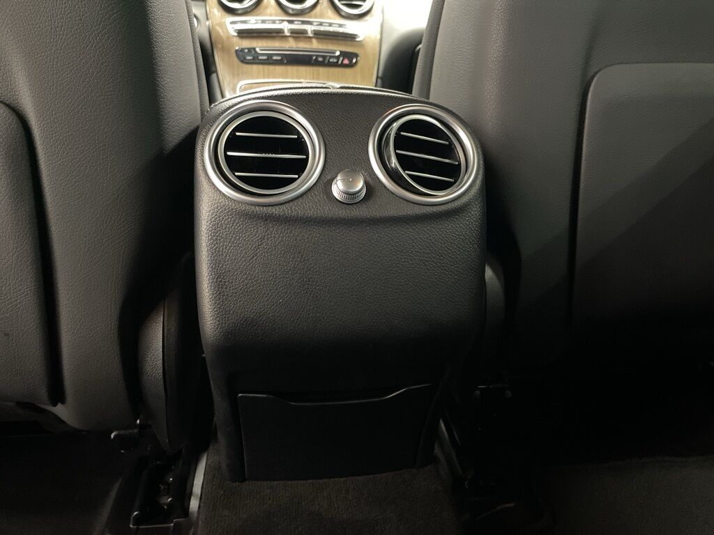 2018 Mercedes-Benz GLC GLC 300 AWD Fond du Lac WI 2018 Mercedes-Benz GLC GLC 300 AWD Fond du Lac WI