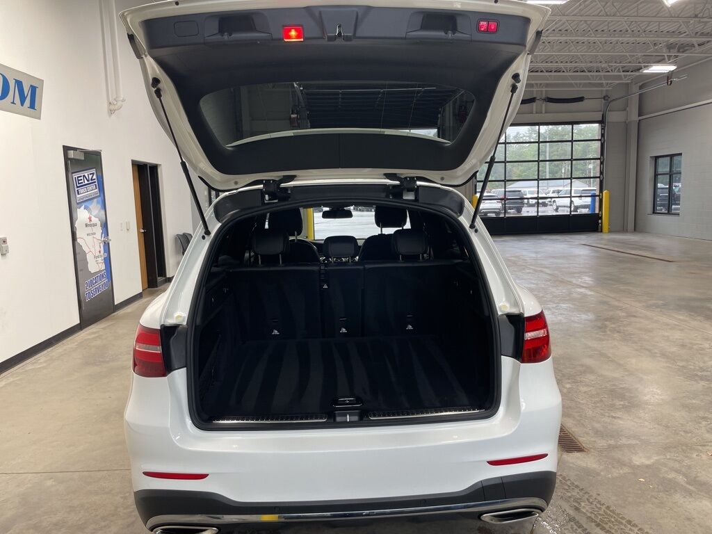 2018 Mercedes-Benz GLC GLC 300 AWD Fond du Lac WI 2018 Mercedes-Benz GLC GLC 300 AWD Fond du Lac WI