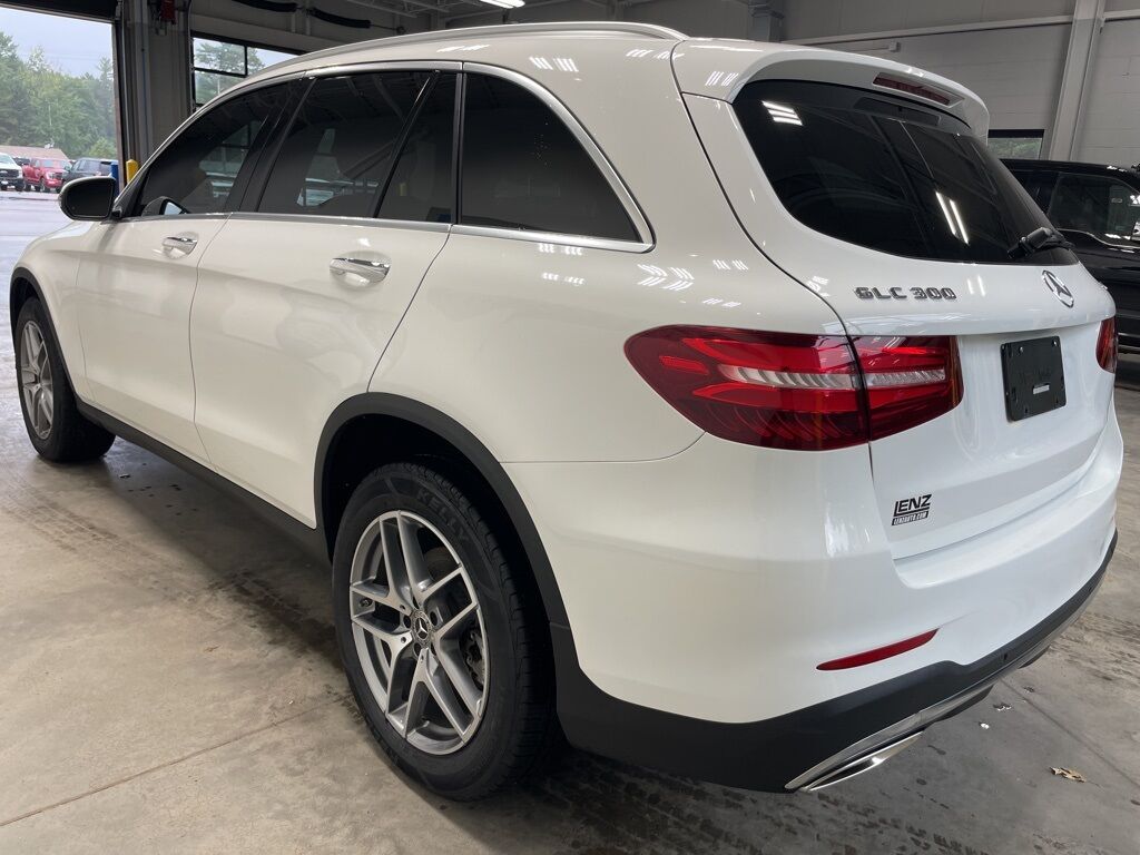 2018 Mercedes-Benz GLC GLC 300 AWD Fond du Lac WI 2018 Mercedes-Benz GLC GLC 300 AWD Fond du Lac WI