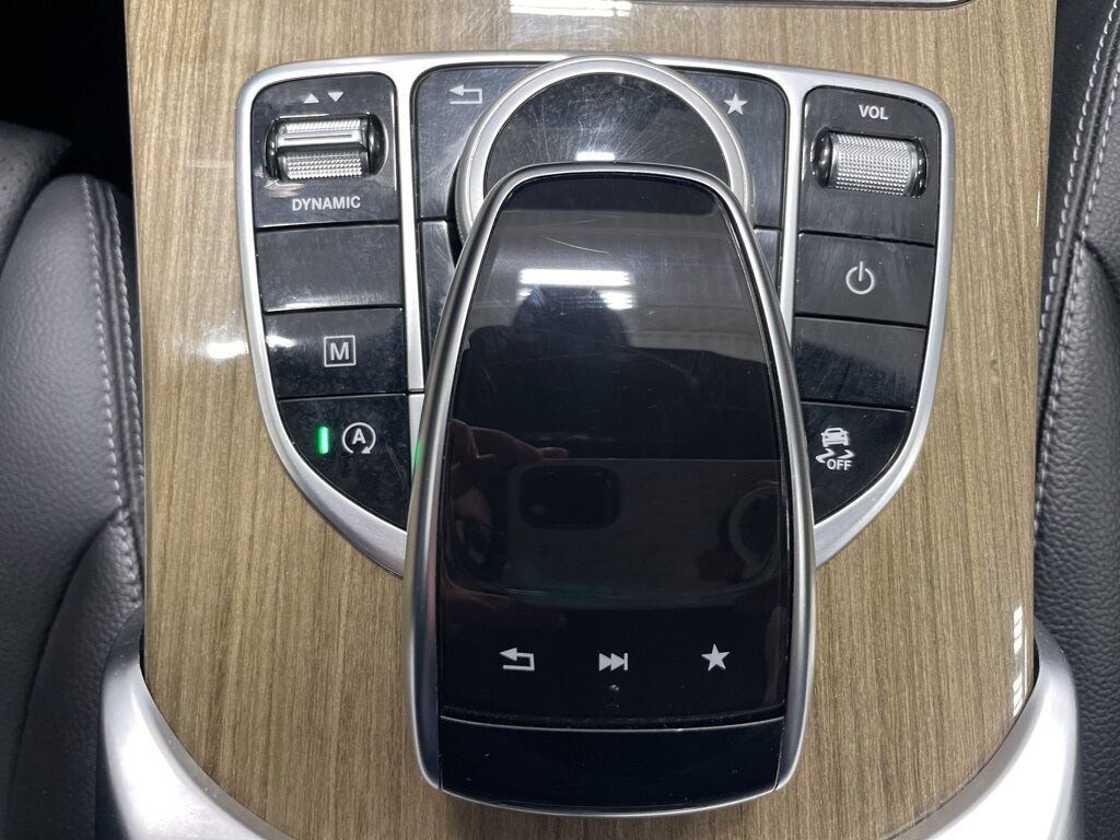 2018 Mercedes-Benz GLC GLC 300 AWD Fond du Lac WI 2018 Mercedes-Benz GLC GLC 300 AWD Fond du Lac WI