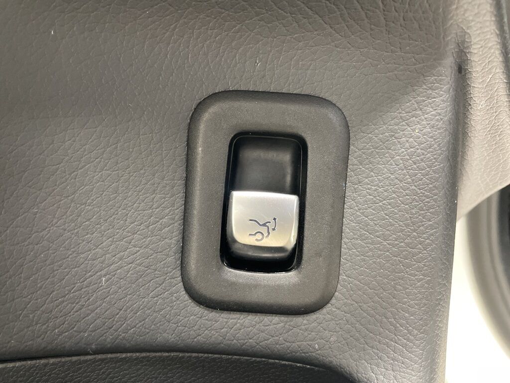 2018 Mercedes-Benz GLC GLC 300 AWD Fond du Lac WI 2018 Mercedes-Benz GLC GLC 300 AWD Fond du Lac WI