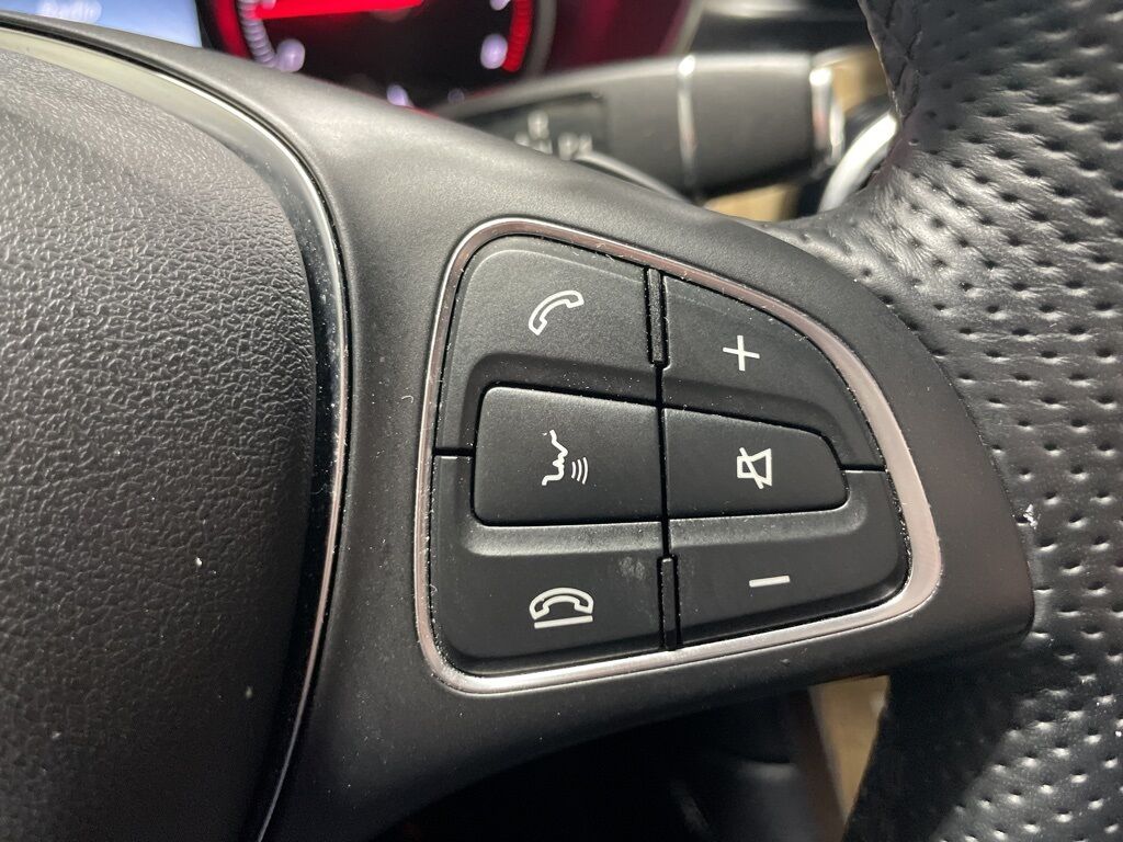 2018 Mercedes-Benz GLC GLC 300 AWD Fond du Lac WI 2018 Mercedes-Benz GLC GLC 300 AWD Fond du Lac WI