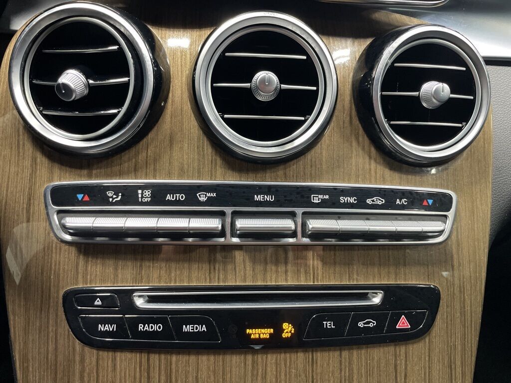 2018 Mercedes-Benz GLC GLC 300 AWD Fond du Lac WI 2018 Mercedes-Benz GLC GLC 300 AWD Fond du Lac WI