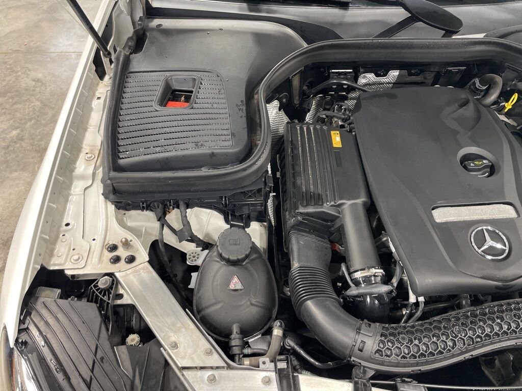 2018 Mercedes-Benz GLC GLC 300 AWD Fond du Lac WI 2018 Mercedes-Benz GLC GLC 300 AWD Fond du Lac WI