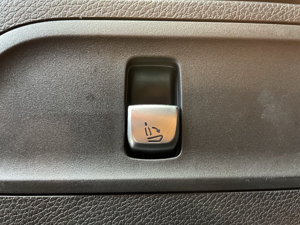 2018 Mercedes-Benz GLC GLC 300 AWD Fond du Lac WI 2018 Mercedes-Benz GLC GLC 300 AWD Fond du Lac WI