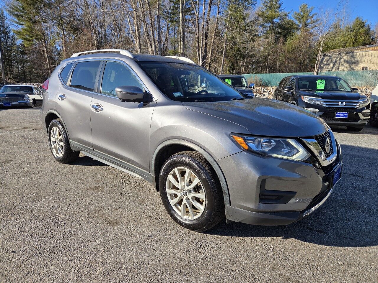 2018 Nissan Rogue SV's photo