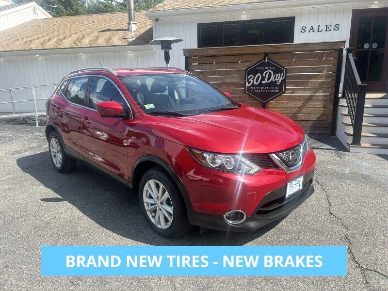 2018 Nissan Rogue Sport SV's photo