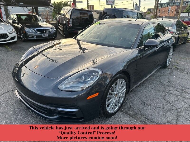 2018 Porsche Panamera 4 AWD 2018 Porsche Panamera 4 AWD