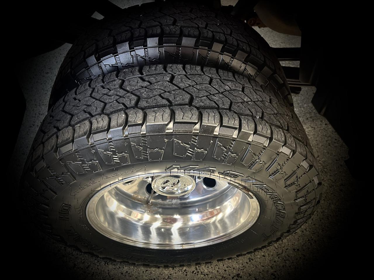 RAM3500 CREW CAB 4X412