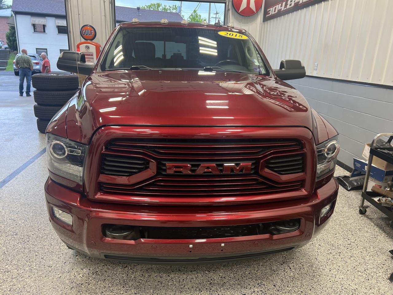 RAM3500 CREW CAB 4X44