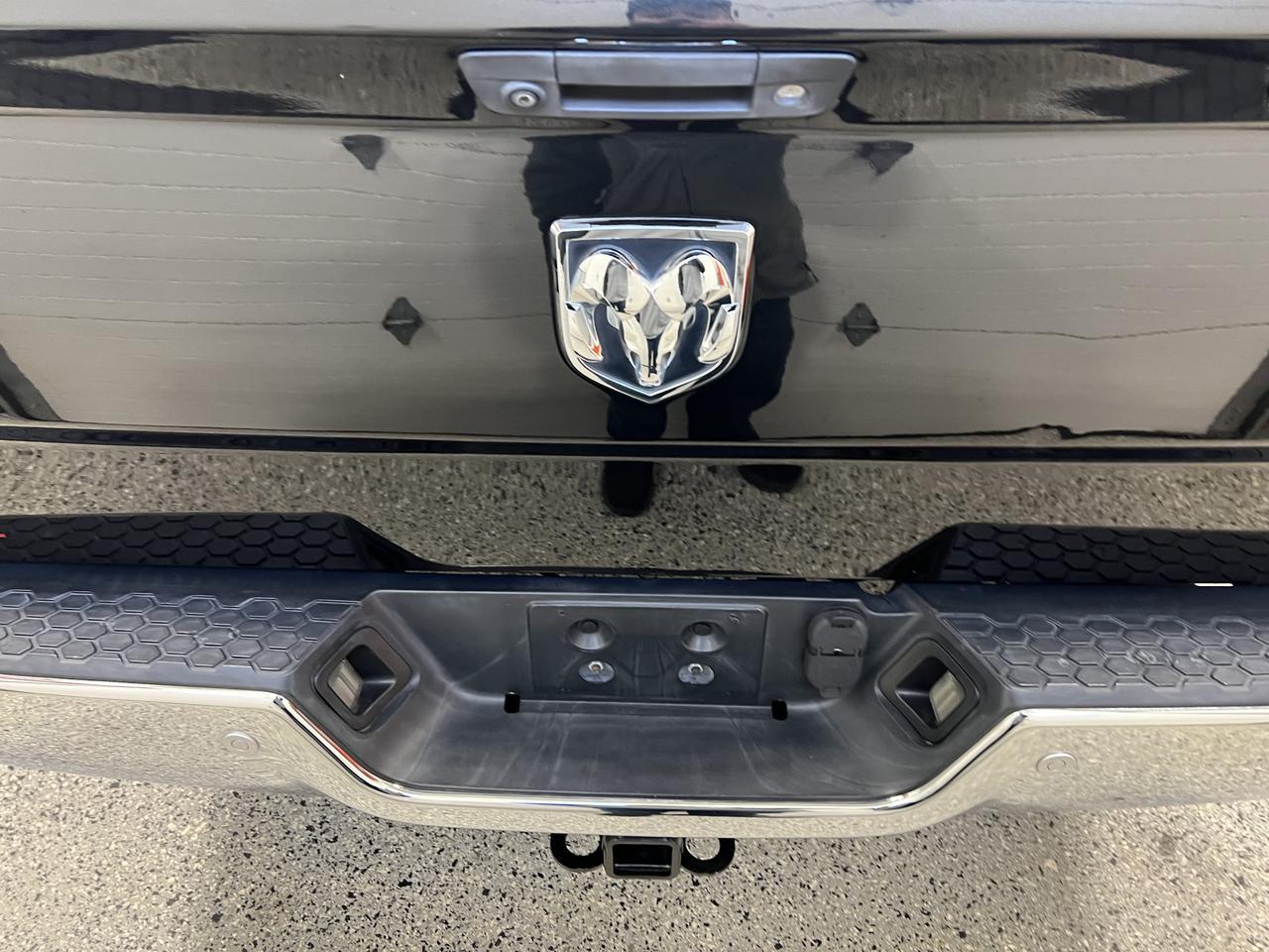 RAM3500 MEGA CAB 4X46