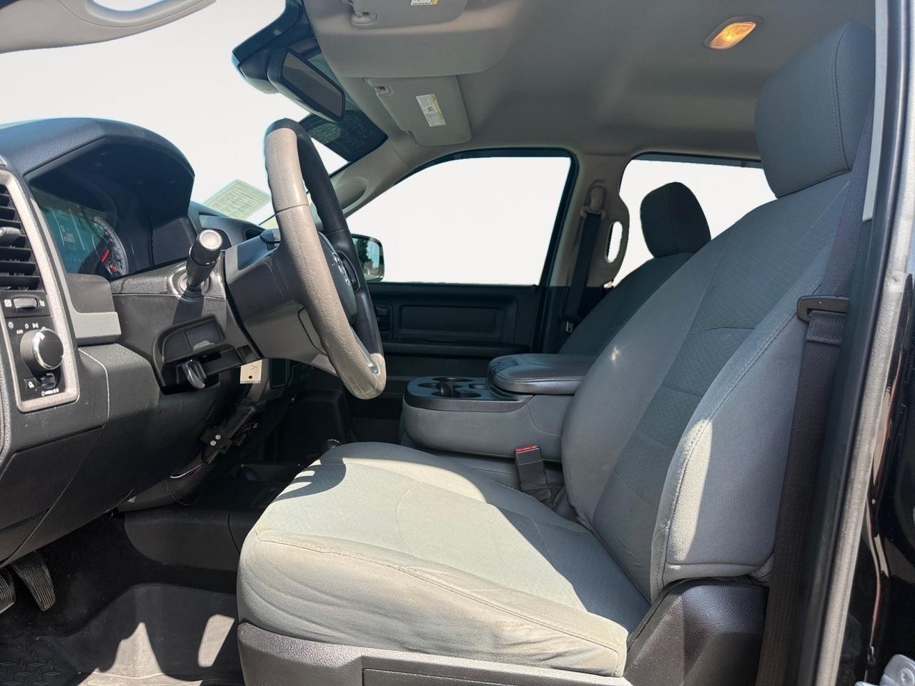 2018 Ram 2500 Tradesman, TONNEAU COVER, BACKUP CAMERA, POWER/HEATED MIRRORS, BED LINER, TOW PACKAGE, AFTER MARKET RADIO, MOTO METAL WHEELS, REMOTE KEYLESS ENTRY, BLUETOOTH, ALL WEATHER FLOOR MATS, ONLY 1 OWNER! Norfolk VA 2018 Ram 2500 Tradesman, TONNEAU COVER, BACKUP CAMERA, POWER/HEATED MIRRORS, BED LINER, TOW PACKAGE, AFTER MARKET RADIO, MOTO METAL WHEELS, REMOTE KEYLESS ENTRY, BLUETOOTH, ALL WEATHER FLOOR MATS, ONLY 1 OWNER! Norfolk VA