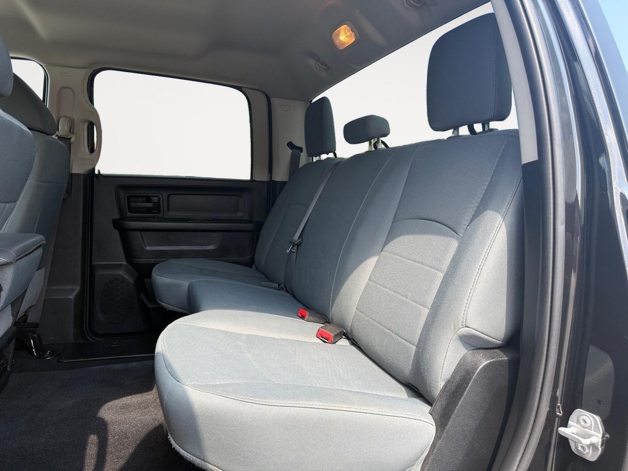 2018 Ram 3500 Tradesman, TOW PACKAGE, BED LINER, BLUETOOTH, TOW HOOKS, RUNNING BOARDS, REMOTE KEYLESS ENTRY, POWER MIRRORS, BACKUP CAMERA, CLEAN CARFAX, ONLY 1 OWNER, LOW MILES! Norfolk VA 2018 Ram 3500 Tradesman, TOW PACKAGE, BED LINER, BLUETOOTH, TOW HOOKS, RUNNING BOARDS, REMOTE KEYLESS ENTRY, POWER MIRRORS, BACKUP CAMERA, CLEAN CARFAX, ONLY 1 OWNER, LOW MILES! Norfolk VA