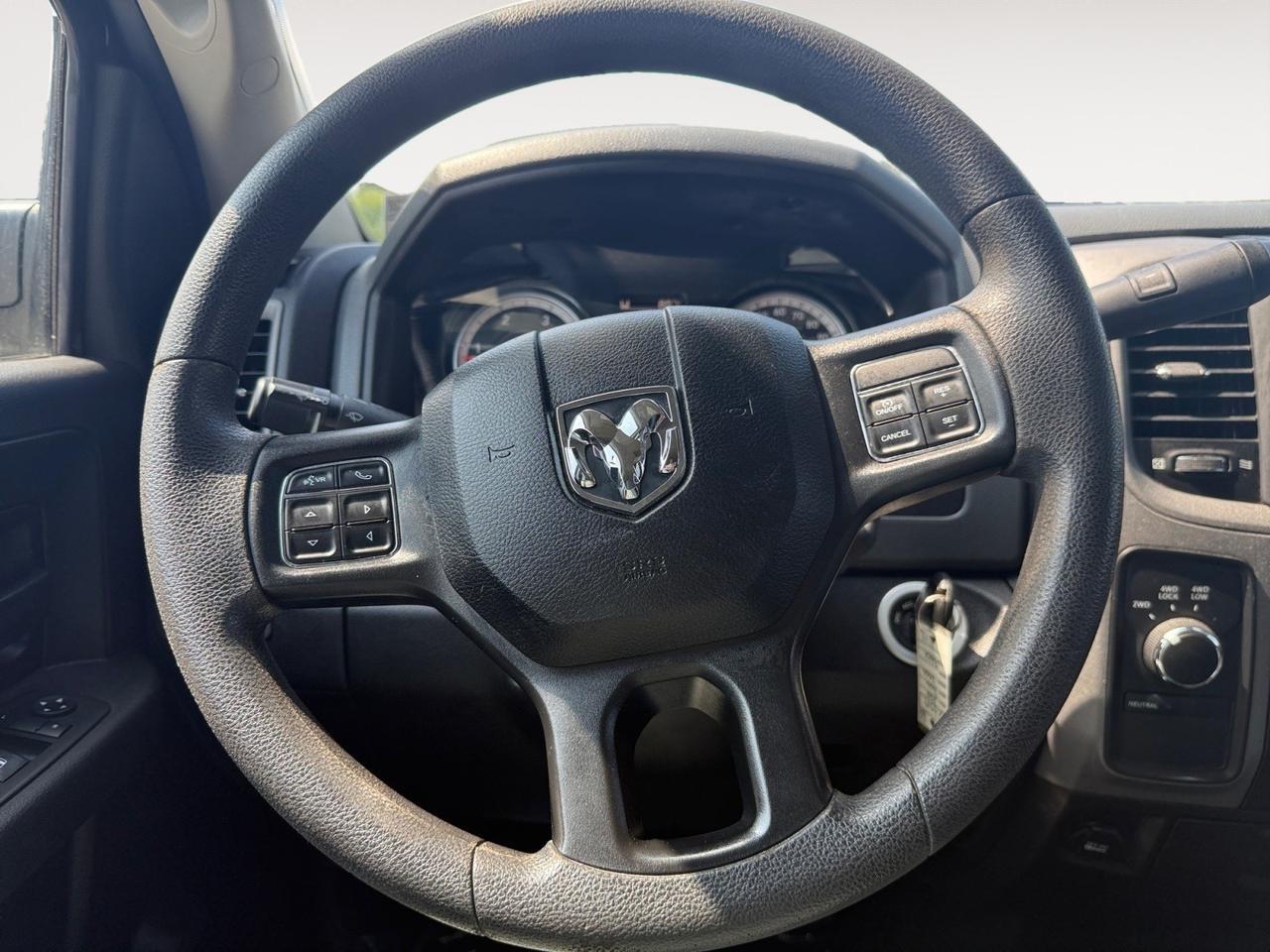 2018 Ram 3500 Tradesman, TOW PACKAGE, BED LINER, BLUETOOTH, TOW HOOKS, RUNNING BOARDS, REMOTE KEYLESS ENTRY, POWER MIRRORS, BACKUP CAMERA, CLEAN CARFAX, ONLY 1 OWNER, LOW MILES! Norfolk VA 2018 Ram 3500 Tradesman, TOW PACKAGE, BED LINER, BLUETOOTH, TOW HOOKS, RUNNING BOARDS, REMOTE KEYLESS ENTRY, POWER MIRRORS, BACKUP CAMERA, CLEAN CARFAX, ONLY 1 OWNER, LOW MILES! Norfolk VA