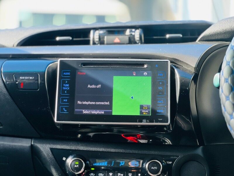 2018 Toyota Hilux SR5 (2.8L Diesel) Vaitele 2018 Toyota Hilux SR5 (2.8L Diesel) Vaitele