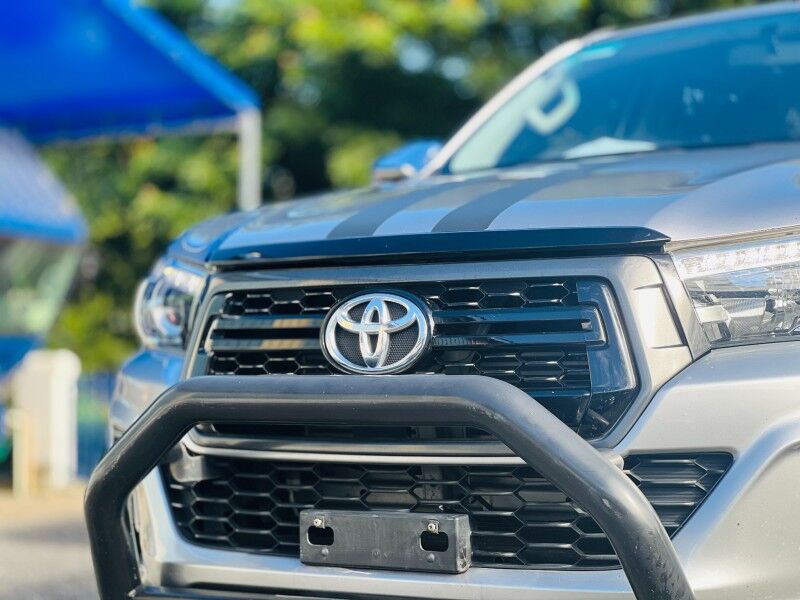 2018 Toyota Hilux SR5 (2.8L Diesel) Vaitele 2018 Toyota Hilux SR5 (2.8L Diesel) Vaitele