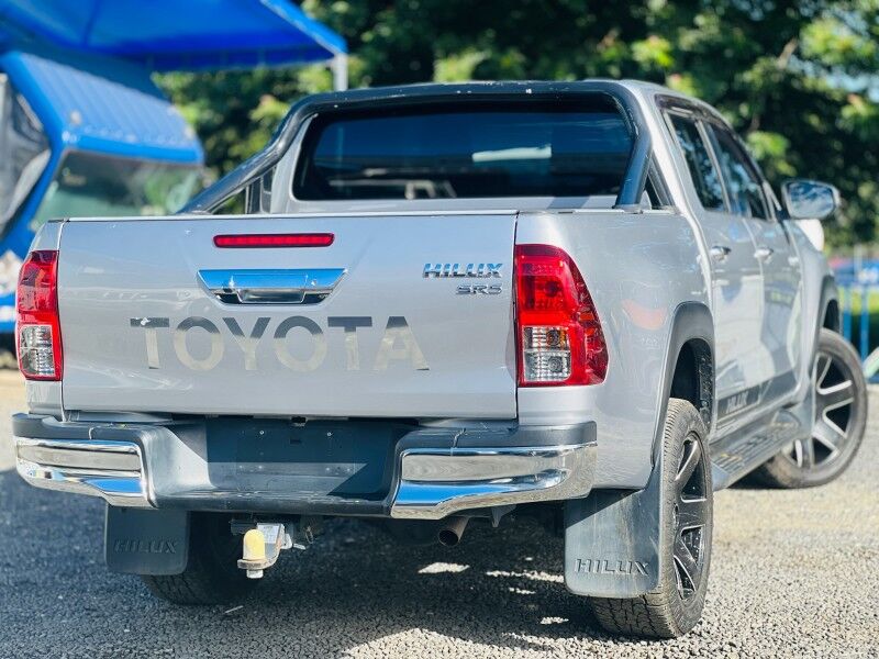 2018 Toyota Hilux SR5 (2.8L Diesel) Vaitele 2018 Toyota Hilux SR5 (2.8L Diesel) Vaitele