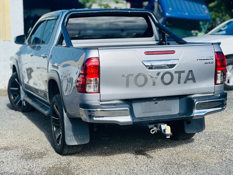 2018 Toyota Hilux SR5 (2.8L Diesel) Vaitele 2018 Toyota Hilux SR5 (2.8L Diesel) Vaitele