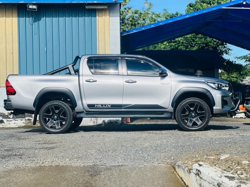2018 Toyota Hilux SR5 (2.8L Diesel) Vaitele 2018 Toyota Hilux SR5 (2.8L Diesel) Vaitele