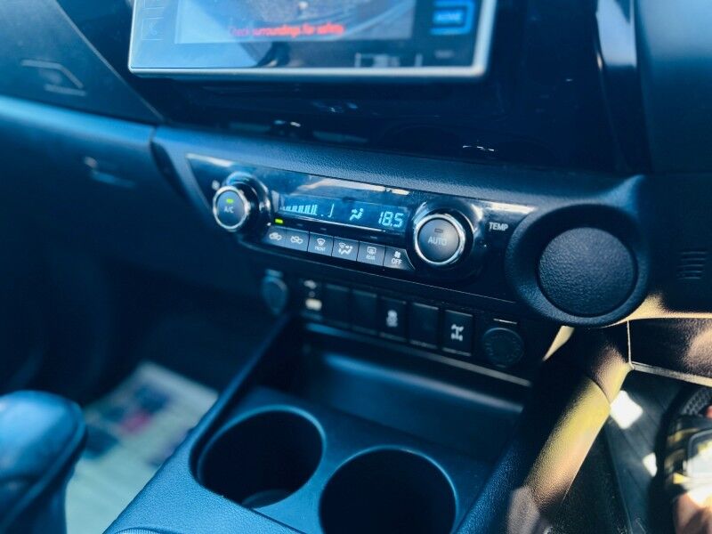 2018 Toyota Hilux SR5 (2.8L Diesel) Vaitele 2018 Toyota Hilux SR5 (2.8L Diesel) Vaitele