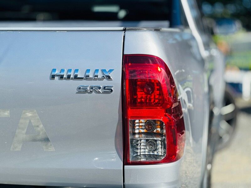 2018 Toyota Hilux SR5 (2.8L Diesel) Vaitele 2018 Toyota Hilux SR5 (2.8L Diesel) Vaitele