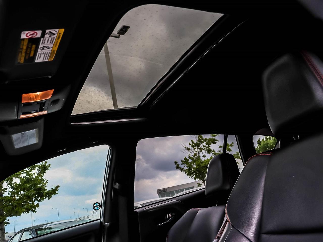 2018 Toyota RAV4 SE Mississauga ON